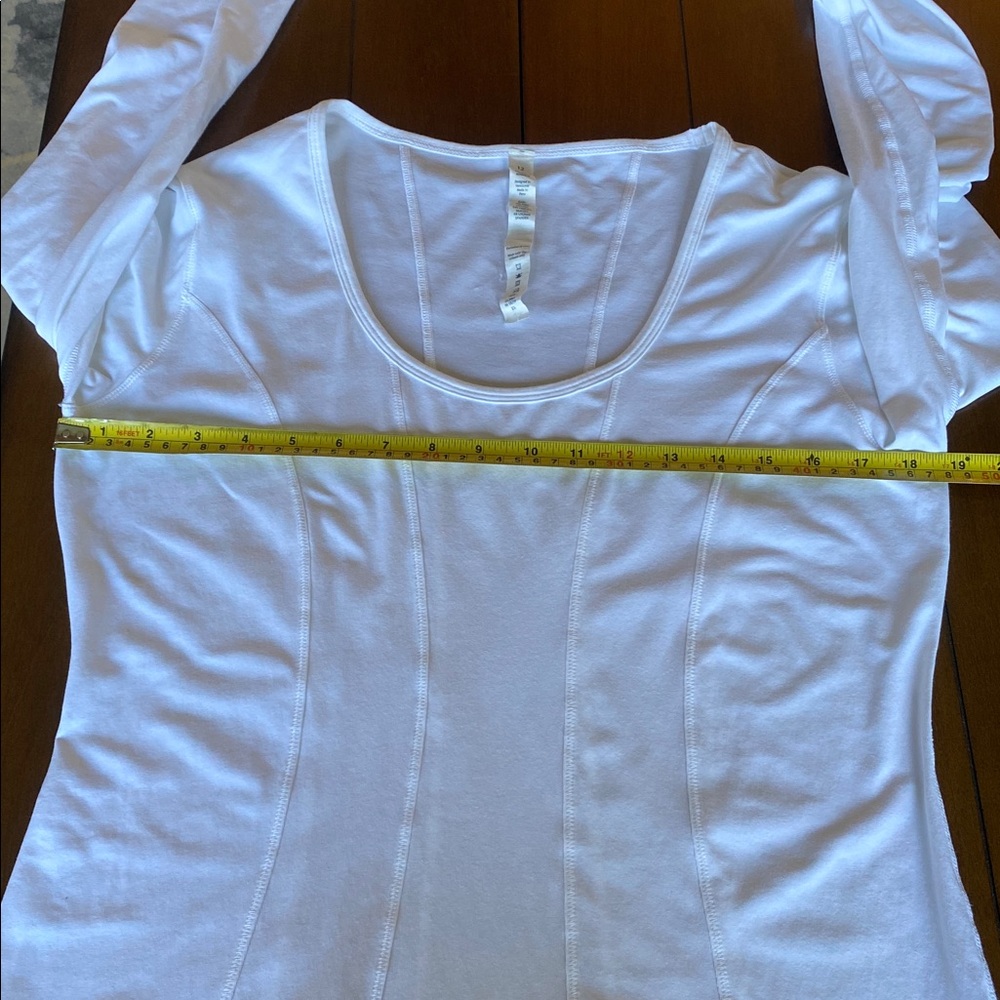 LULULEMON BETWEEN THE LINES Fitted Top Bright White Size 12 - Picture 5 of 11